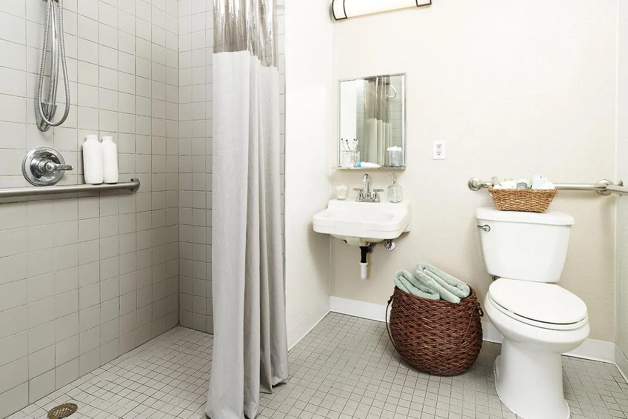 Hotel Intown Suites Extended Stay Newport News Va - South